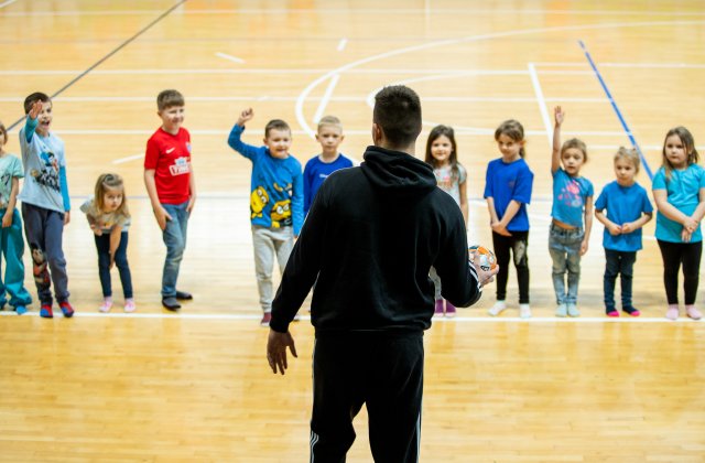 „Ręczna z Klasą” na niebiesko