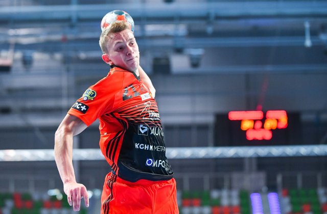 Marciniak i Sroczyk rzucali Holendrom