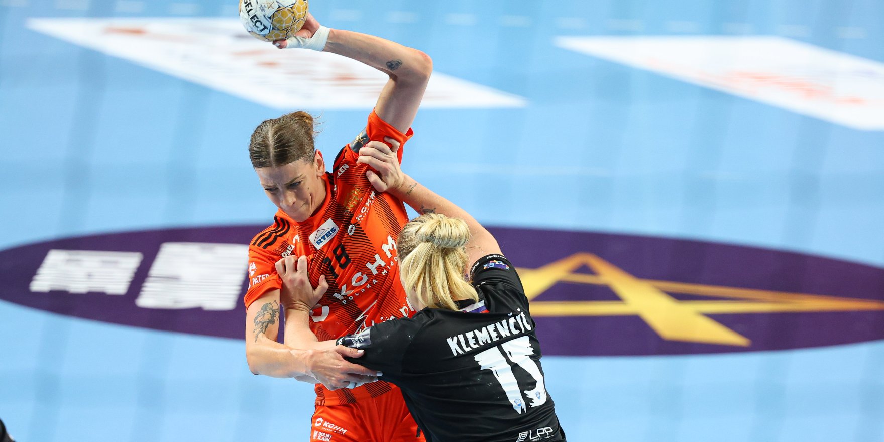 EHFCL: Pierwsze koty za płoty