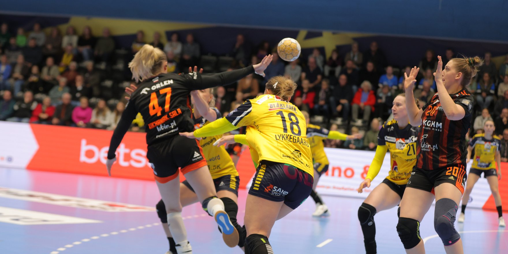 EHFCL: Liderki nadal z kompletem punktów