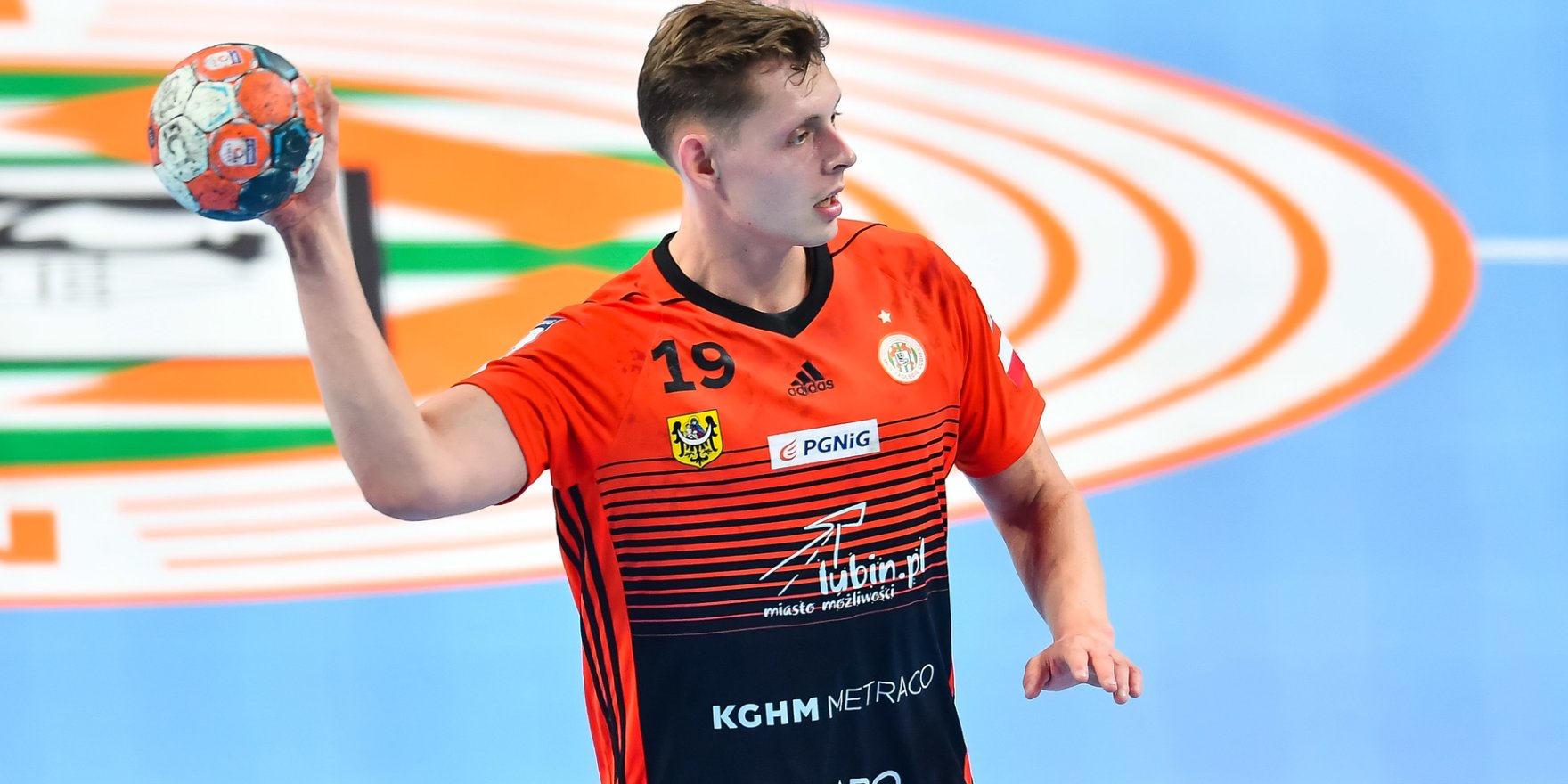 Maciej Tokaj w czołówce