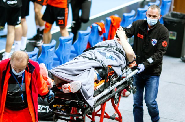 Kontuzja Macieja Tokaja