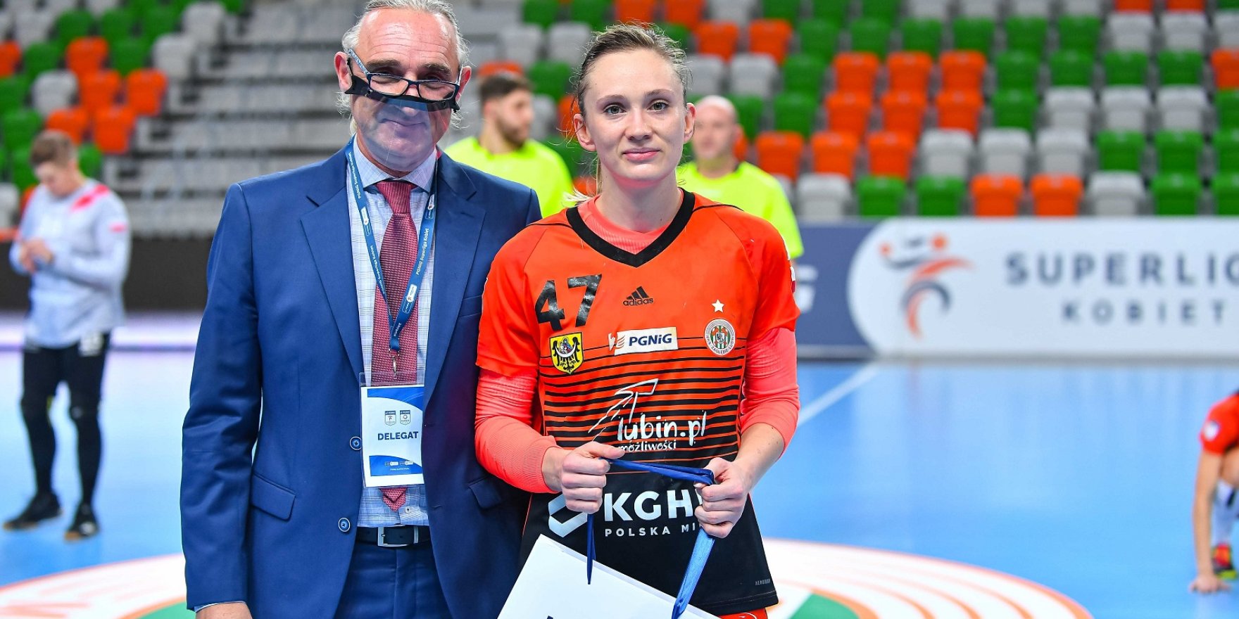 Karolina Kochaniak wygrywa