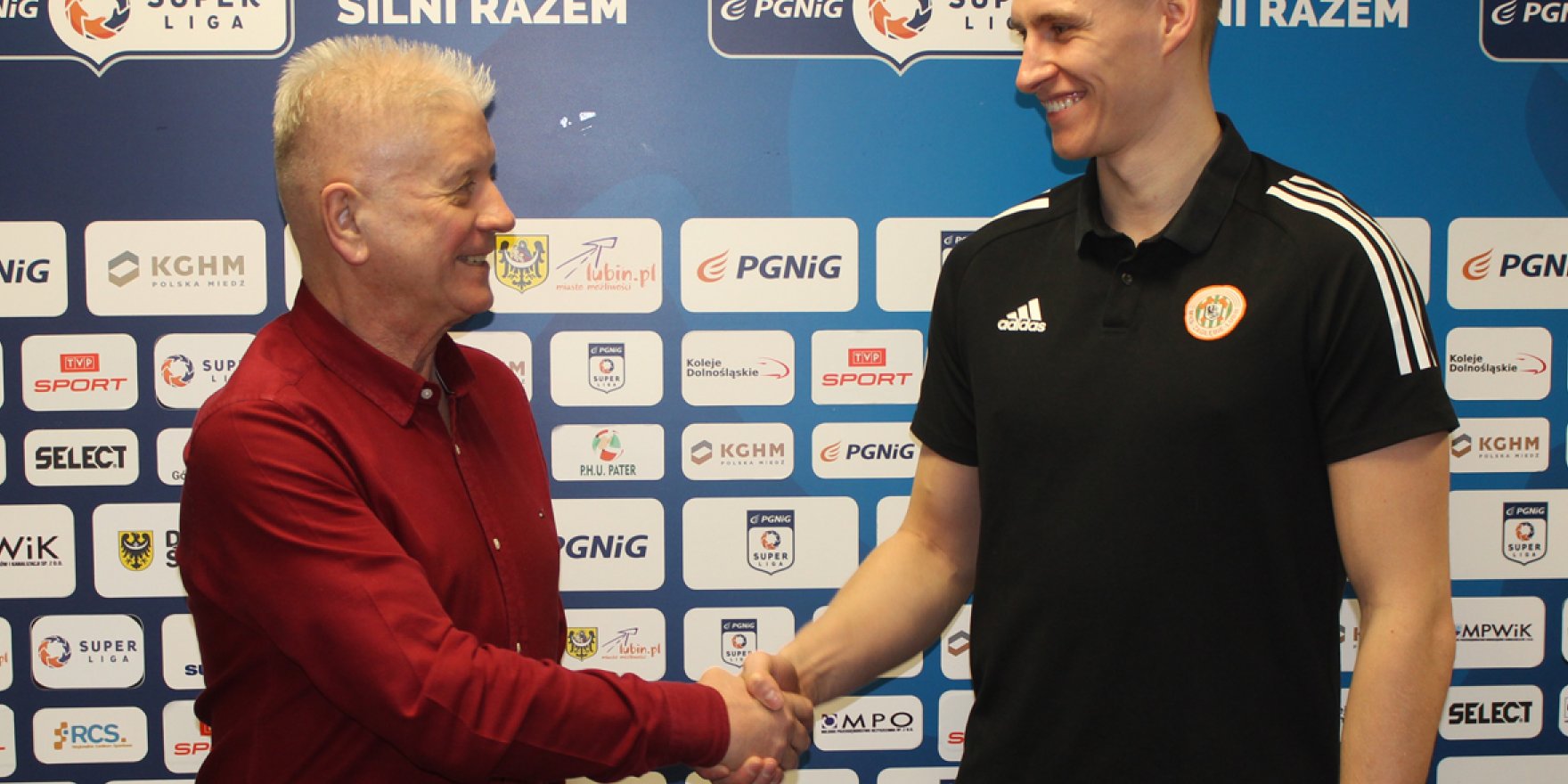 Mikołaj Kupiec przedłużył kontrakt 