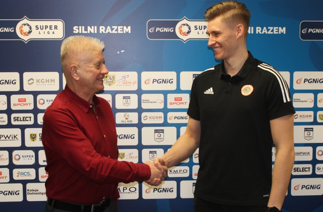 Mikołaj Kupiec przedłużył kontrakt 