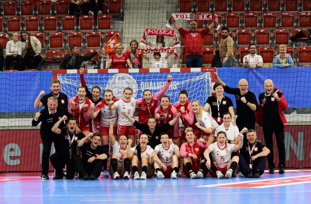 14 zawodniczek zaczyna mistrzostwa. Są trzy Miedziowe