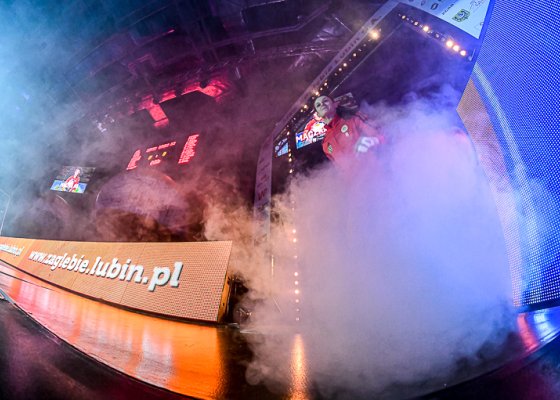 Metraco Zagłębie Lubin – Eurobud JKS Jarosław 33:25 (15:12)