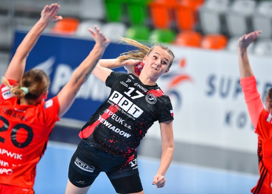 MKS Zagłębie Lubin – MKS Piotrcovia Piotrków Tryb. 35:32 (17:12)