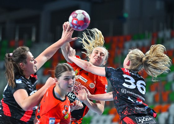 MKS Zagłębie Lubin – MKS Piotrcovia Piotrków Tryb. 35:32 (17:12)