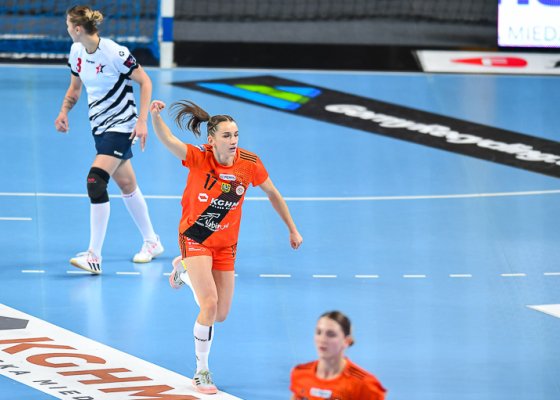 MKS Zagłębie Lubin - Zwiezda Zwienigorod 33:29 (18:11)