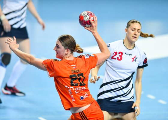 MKS Zagłębie Lubin - Zwiezda Zwienigorod 33:29 (18:11)