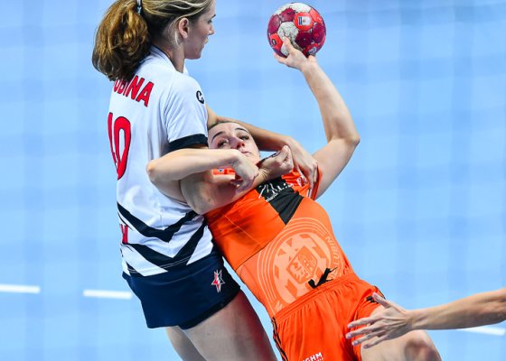 MKS Zagłębie Lubin - Zwiezda Zwienigorod 33:29 (18:11)