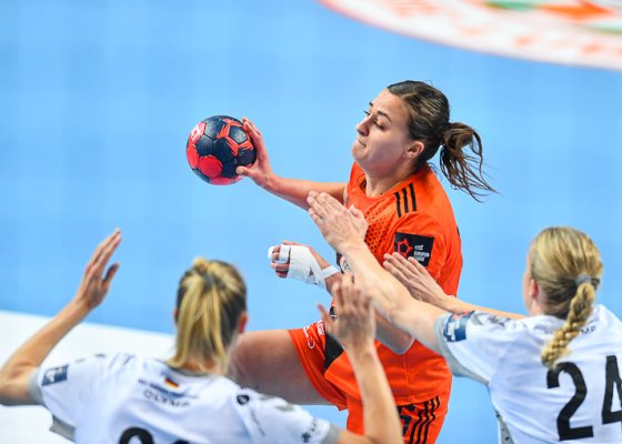 MKS Zagłębie Lubin - SG BBM Bietigheim 21:33 (8:19)