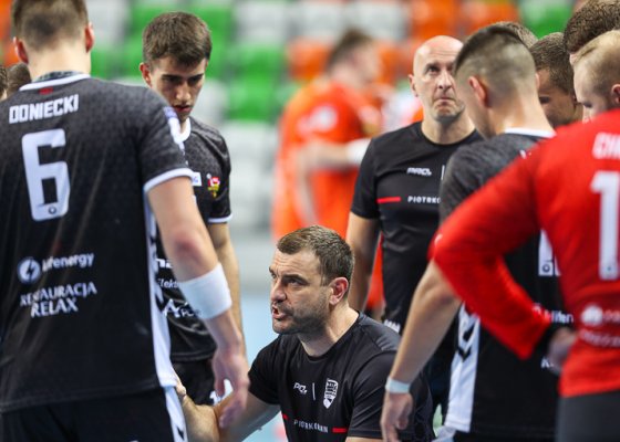 MKS Zagłębie Lubin – Piotrkowianin Piotrków Trybunalski 23:22 (9:8)